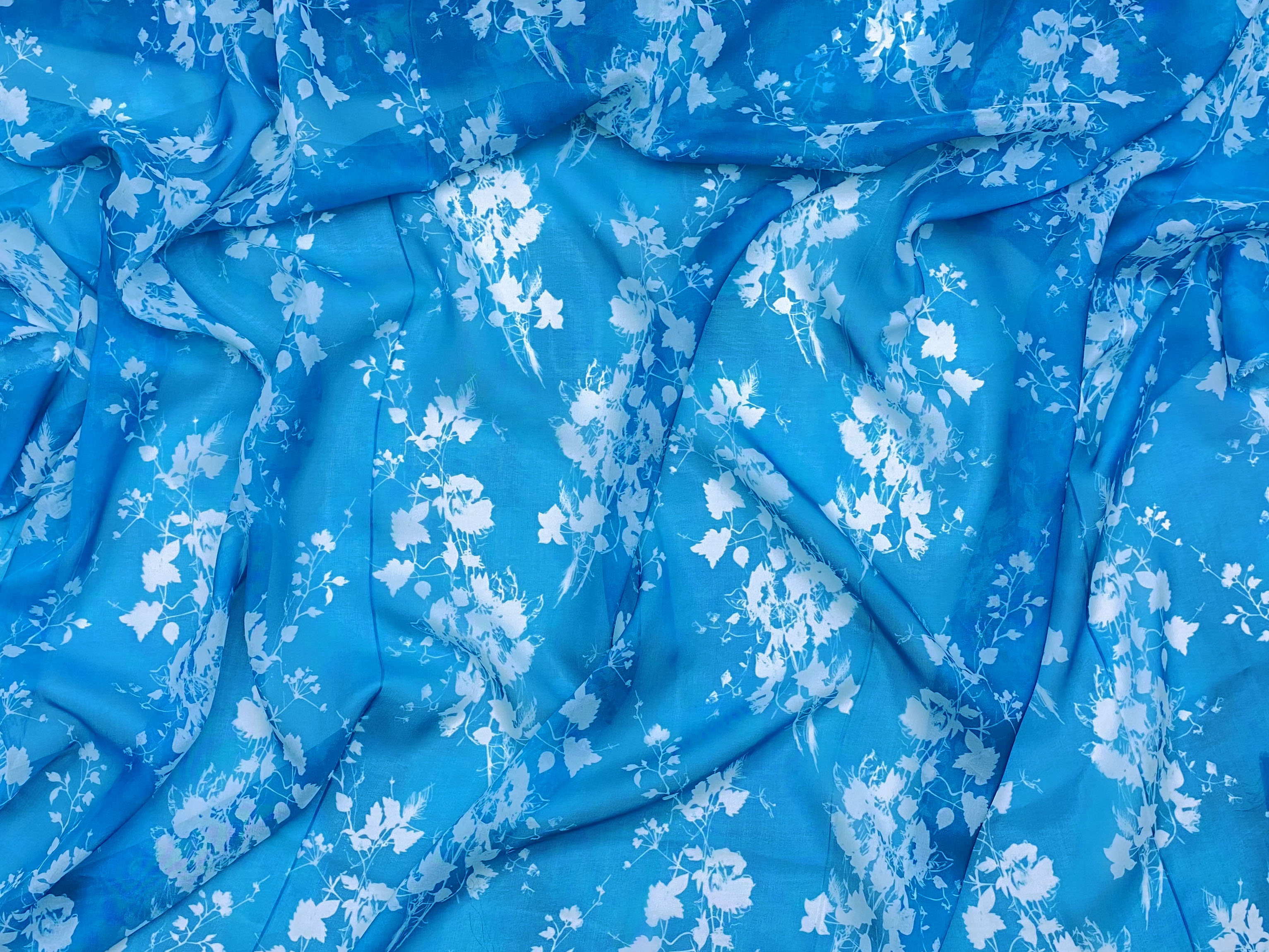 Ткань Шифон  бирюзового цвета с принтом  белые цветы 24084 3