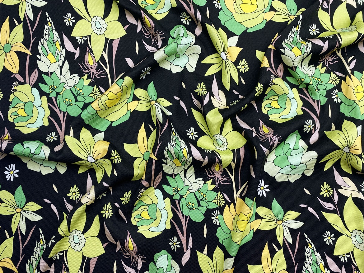 Ткань Вискоза  чёрного цвета с принтом  салатово-зелёные цветы 17545 2