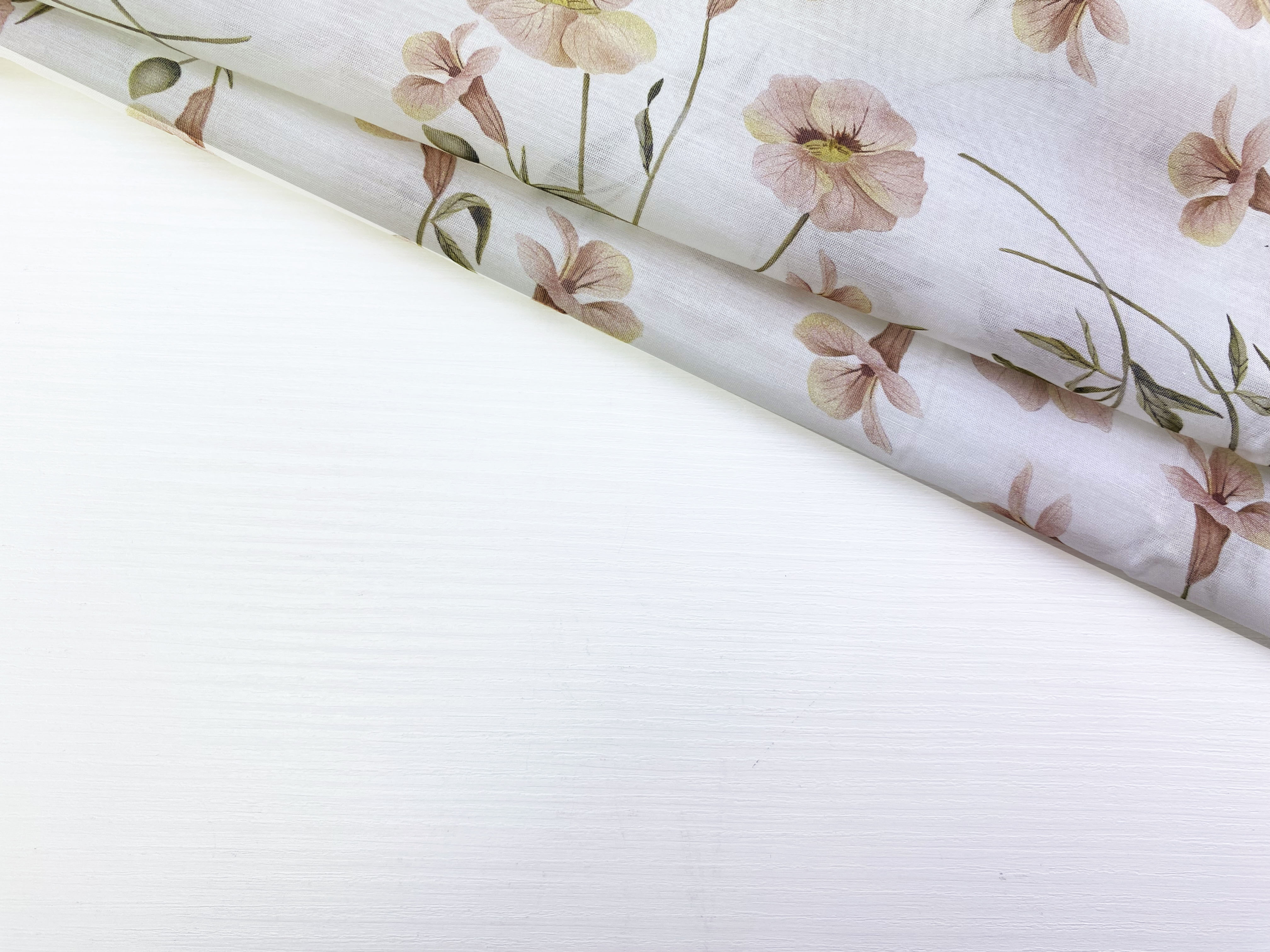 Ткань Муслин  белого цвета с принтом  пудровые цветы 16743 4