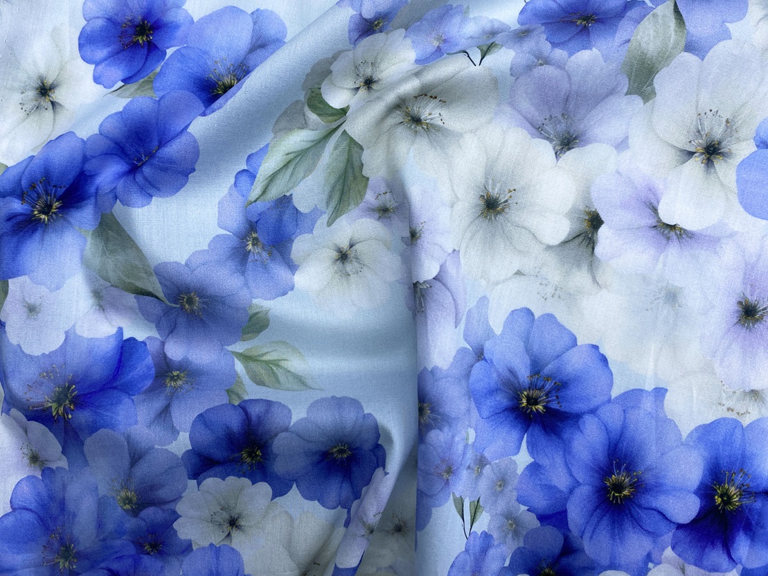 Ткань Батист  голубого цвета с принтом  сине-белые  цветы 14170 4